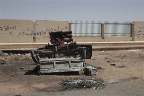 Sudan army demands rivals’ surrender, threatening cease-fire